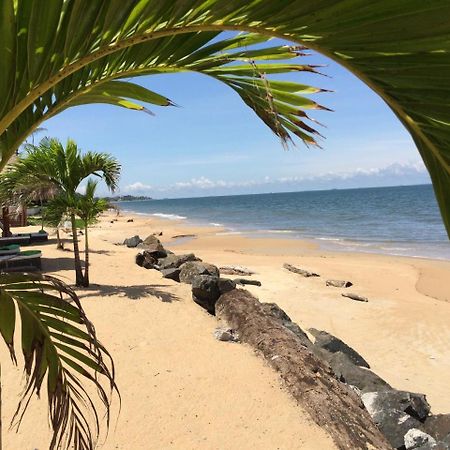 Residence Hoteliere Du Phare Libreville Extérieur photo