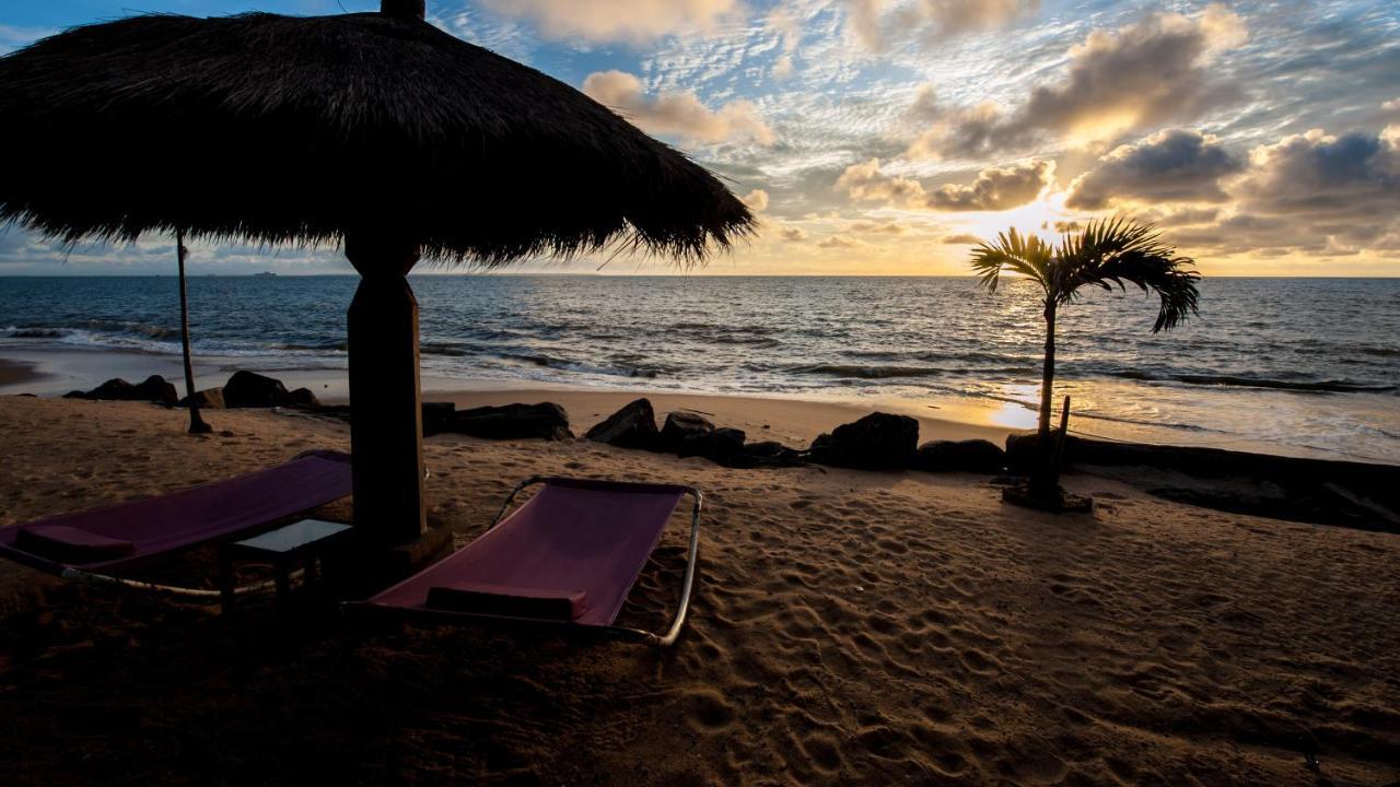 Residence Hoteliere Du Phare Libreville Extérieur photo