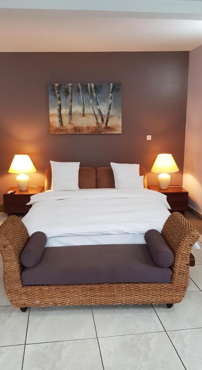 Residence Hoteliere Du Phare Libreville Extérieur photo