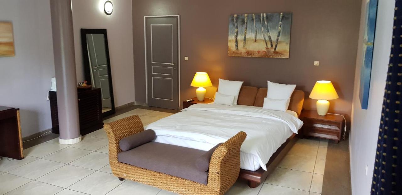 Residence Hoteliere Du Phare Libreville Extérieur photo